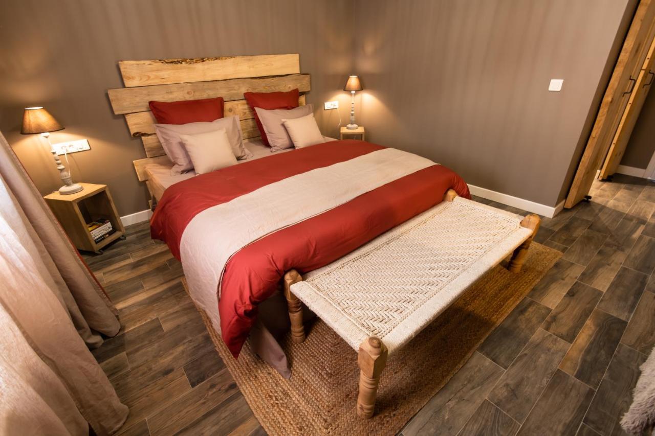 J&J Room - Hebergement D'Exception Pres De Provins! Le Bas Courton Exterior foto